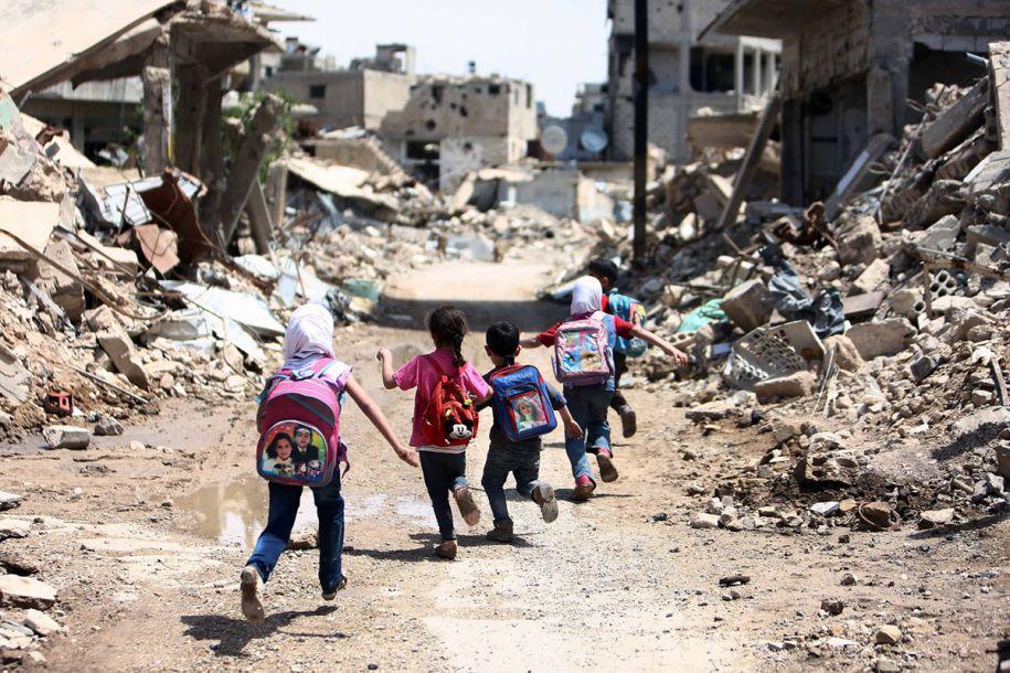 危险上学路 叙利亚学童每天面临生死考验 第1页