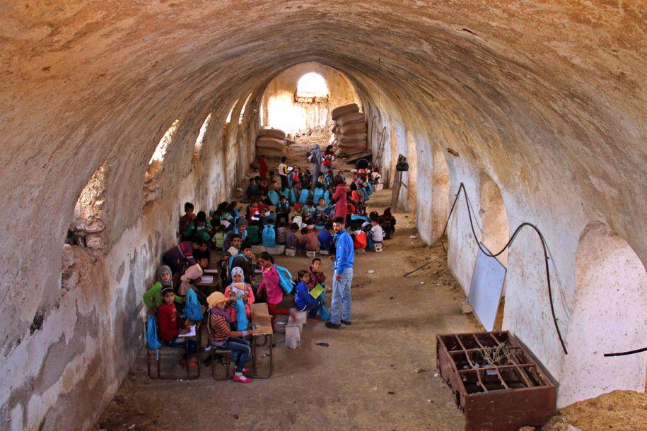 危险上学路 叙利亚学童每天面临生死考验(11) 第11页