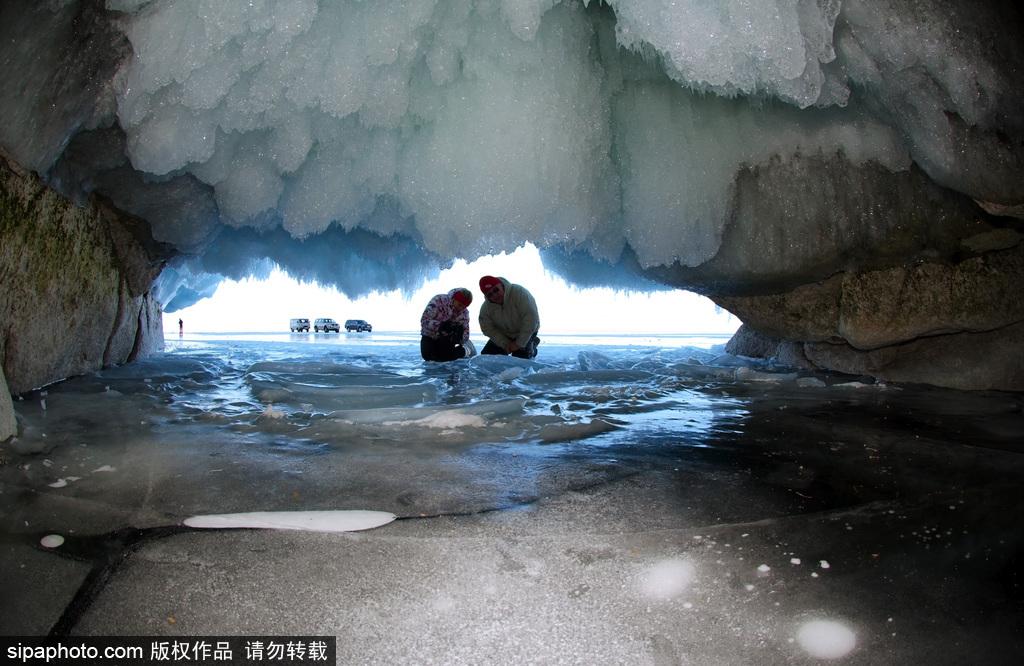 雪域冰境！贝加尔湖最大岛屿奥尔洪岛冰穴美景 第1页