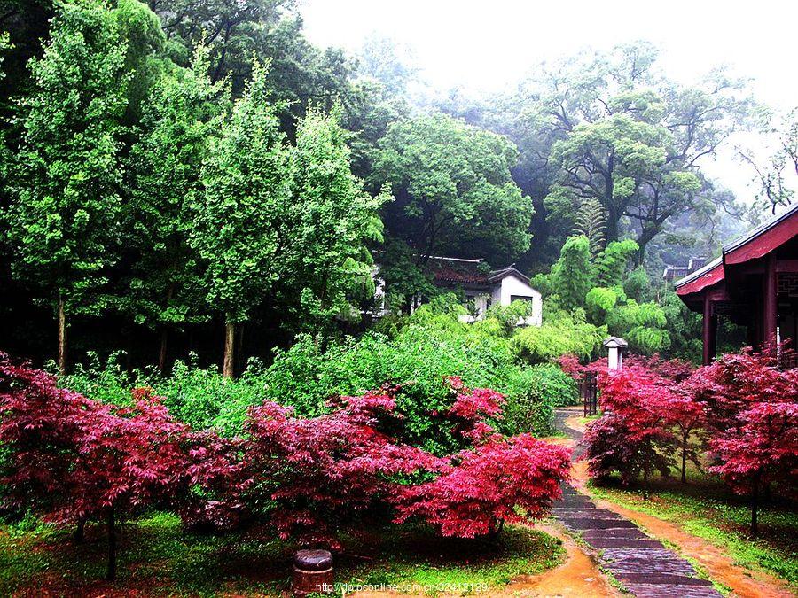 湖南长沙——雨中的岳麓书院 第1页