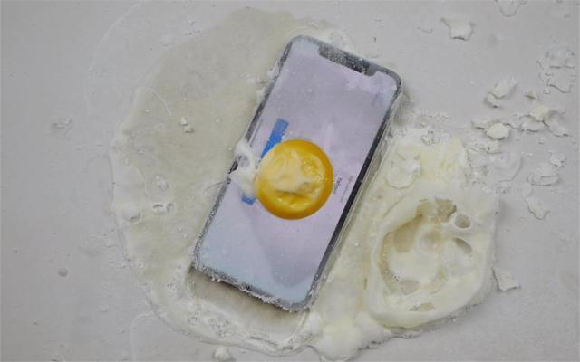 老外虐iPhone X又出新花样：这次用上了液氮(5) 第5页