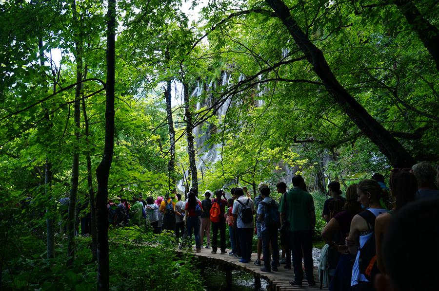 人满为患的“欧洲的九寨沟”十六湖景区(8) 第8页