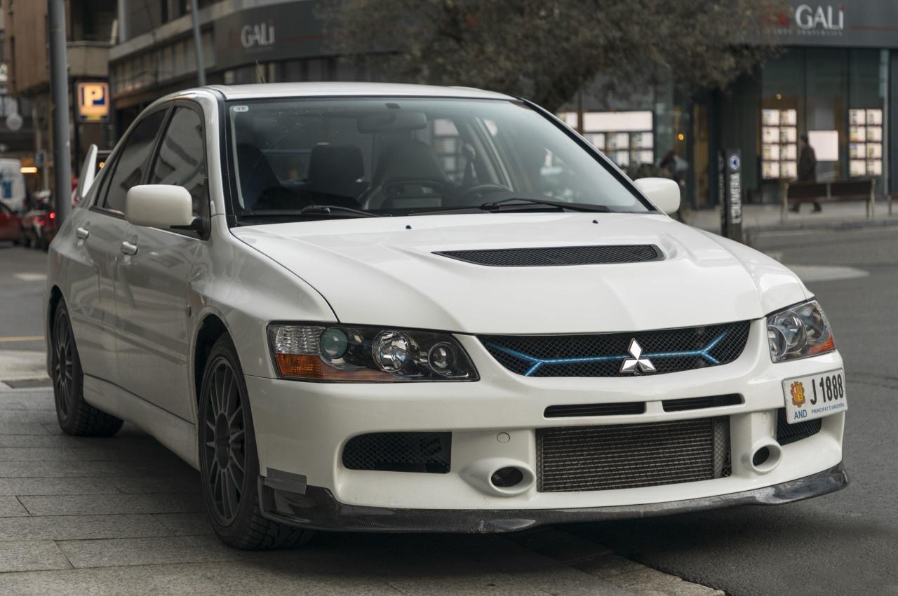 Mitsubishi Lancer Evolution IX MR ​​​ 第1页