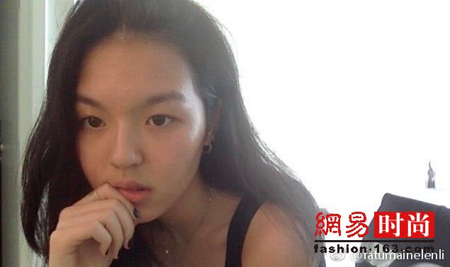 李咏16岁女儿晒素颜照 网友：女大十八变 第1页