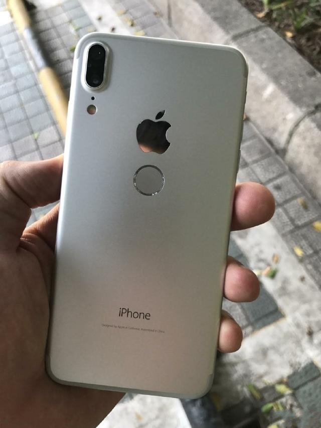 iPhone 8真机曝光，这么丑的设计对得起死去的乔布斯吗(3) 第3页