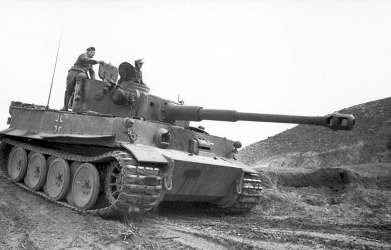 二战德国兵工厂制造的虎式坦克存在这样的尴尬缺陷