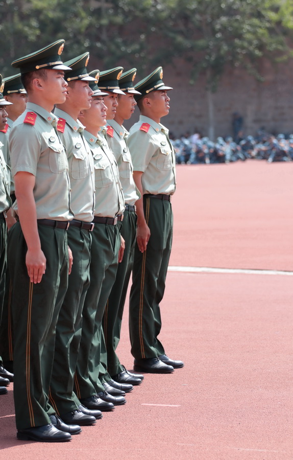 军训结束又到热泪盈眶时！同学们再见！教官再见！敬礼！(3) 第3页