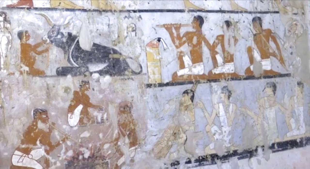 埃及发现4400年古墓　罕见壁画曝光　揭高级女祭司办公之日常 第1页
